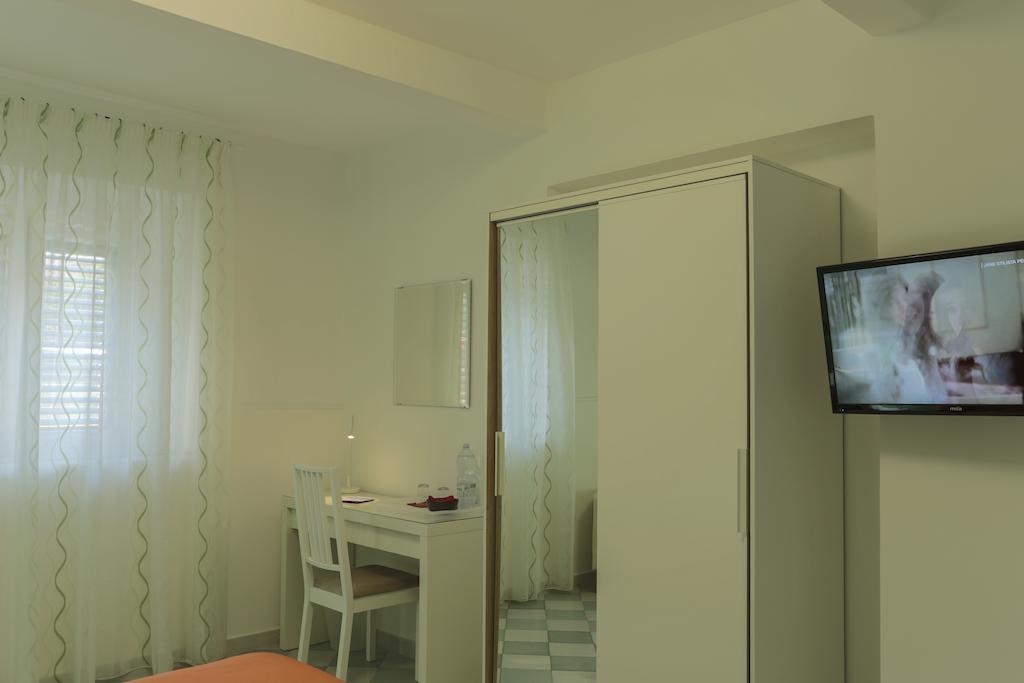 B&B Porta Della Sicilia Messina Exteriör bild