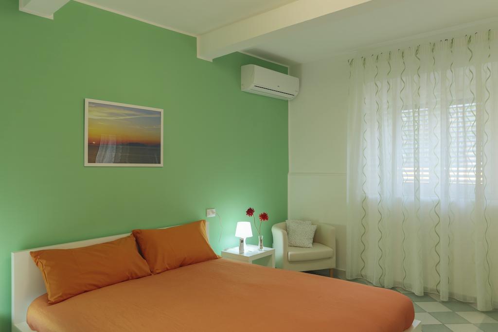 B&B Porta Della Sicilia Messina Rum bild